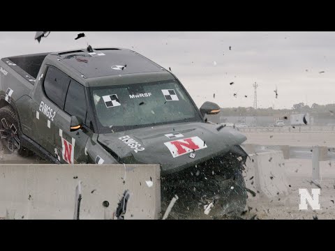 EV Crash Test by UNL&#039;s Midwest Roadside Safety Facility