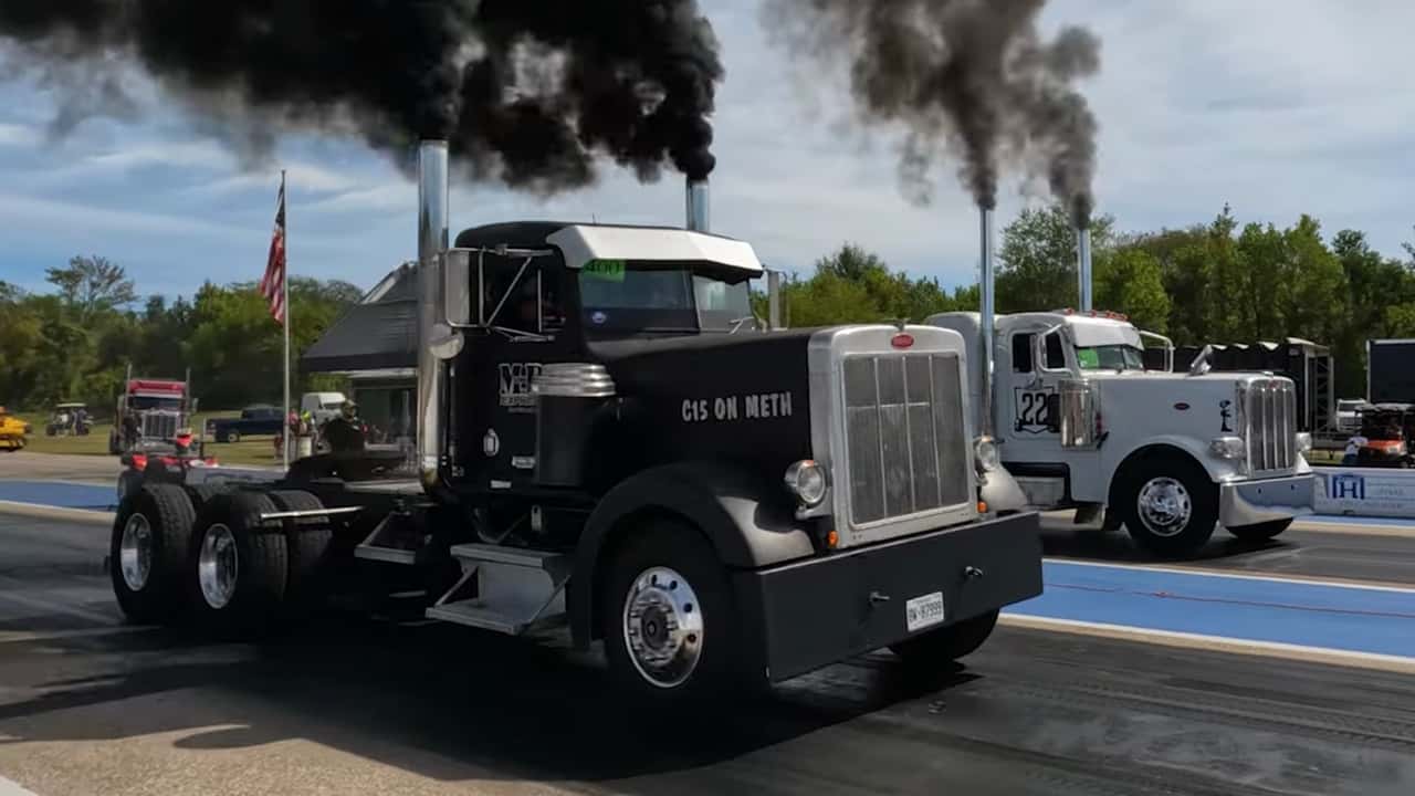 SemiTruck Drag Racing Insanely Wild! MotorTrends